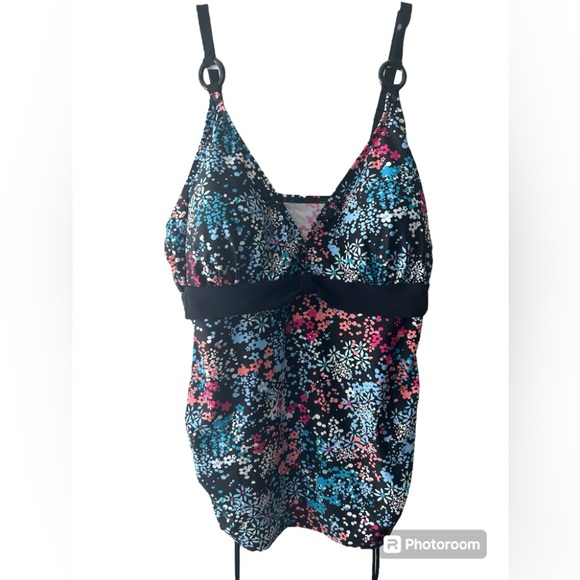 Tankini - Picture 1 of 6